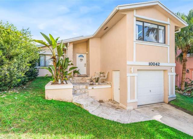 Property at 10042 SW 220th St, Cutler Bay, FL 33190, 2 beds, 2 baths