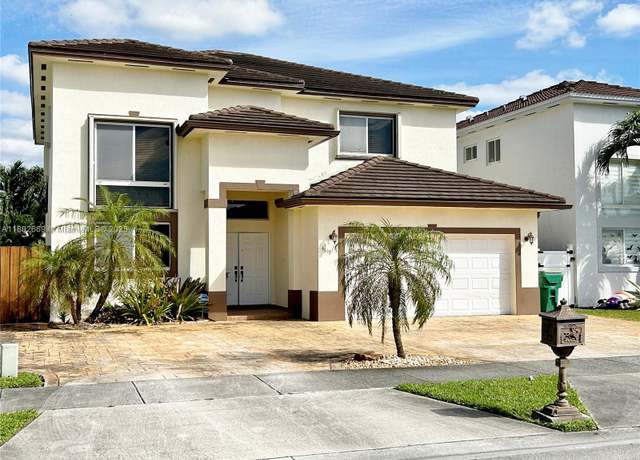 Property at 4619 SW 164th Pl, Miami, FL 33185, 4 beds, 3 baths