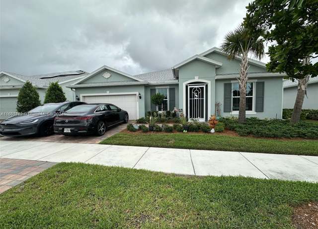 Property at 10479 SW Captiva Dr, Port St Lucie, FL 34987, 5 beds, 3.5 baths