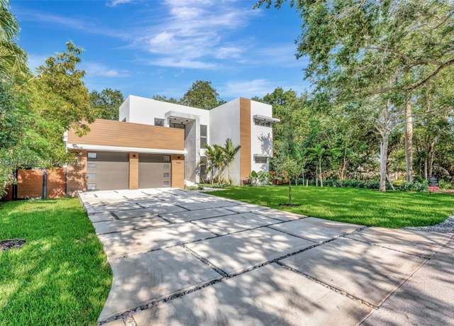 Property at 11143 NE 8th Ave, Biscayne Park, FL 33161, 4 beds, 4.5 baths