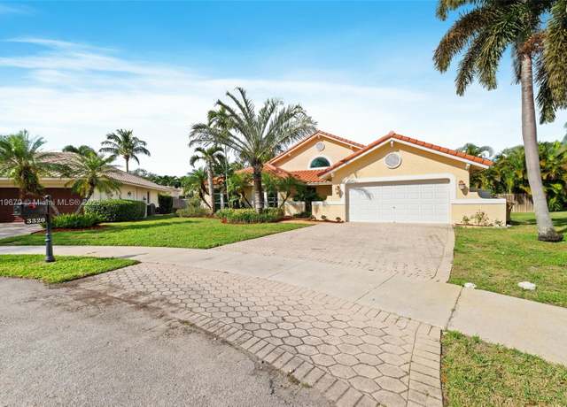 Property at 3320 Maple Ln, Davie, FL 33328, 3 beds, 2 baths