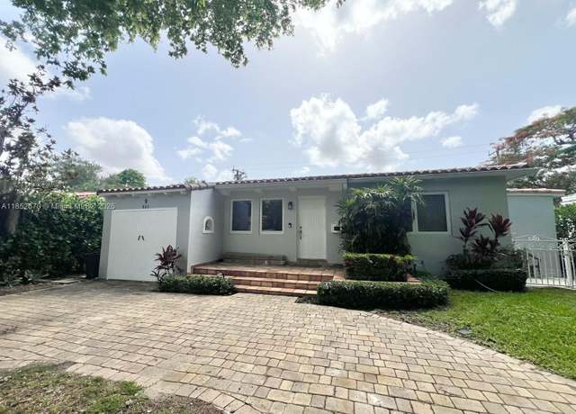Property at 907 Monterey St, Coral Gables, FL 33134, 4 beds, 3.5 baths