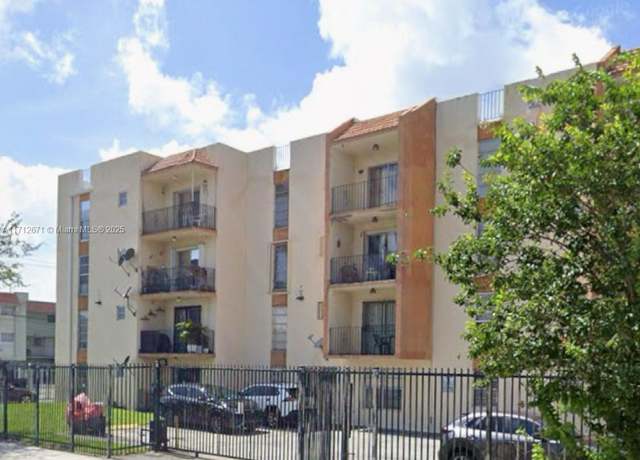 Property at 1051 SW 1st St #303, Miami, FL 33130, 2 beds, 2 baths