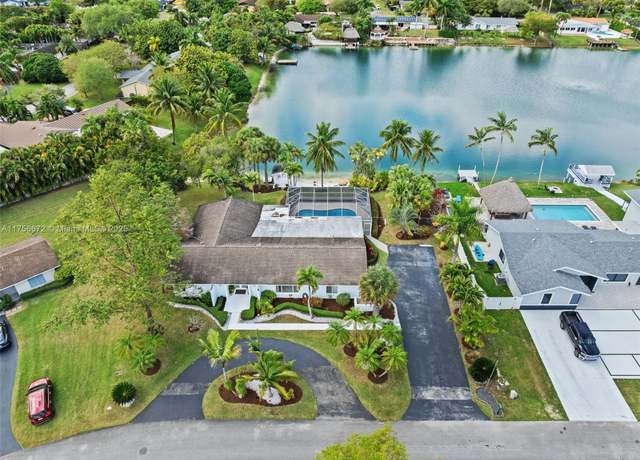 Property at 12650 SW 114th Ave, Miami, FL 33176, 5 beds, 3 baths