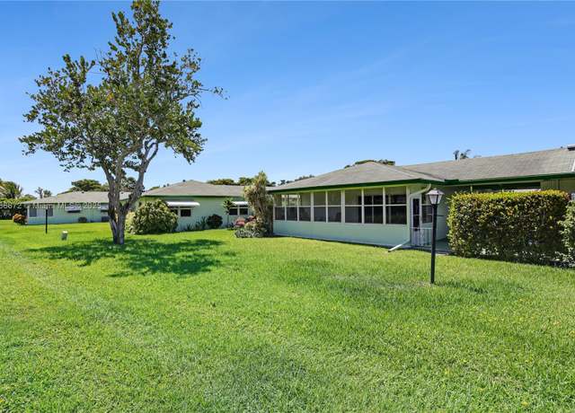 Property at 632 Hummingbird Ln, Delray Beach, FL 33445, 2 beds, 2 baths