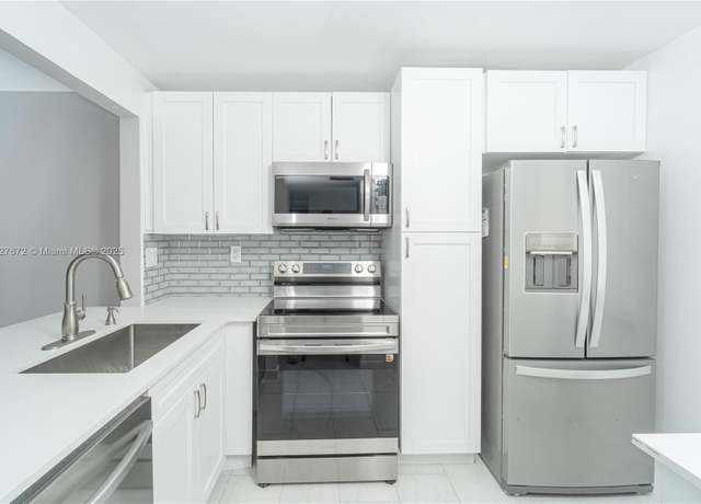 Property at 10434 Sunrise Lakes Blvd #101, Sunrise, FL 33322, 2 beds, 2 baths