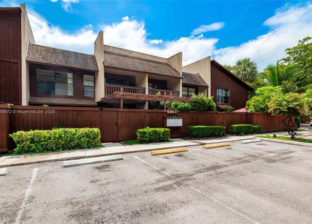 Property at 6455 SW SW 116th Pl Unit C, Miami, FL 33173, 2 beds, 2.5 baths