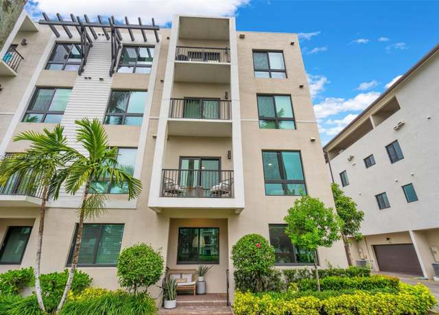 Property at 4640 NW 84th Ave #22, Doral, FL 33166, 3 beds, 2.5 baths