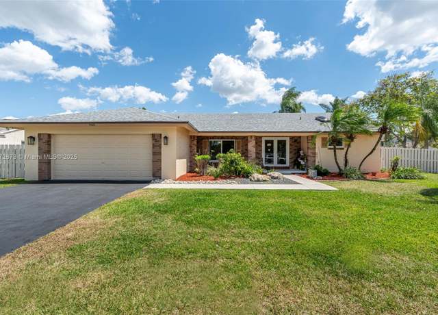 Property at 940 Blue Ridge Way, Davie, FL 33325, 3 beds, 2 baths