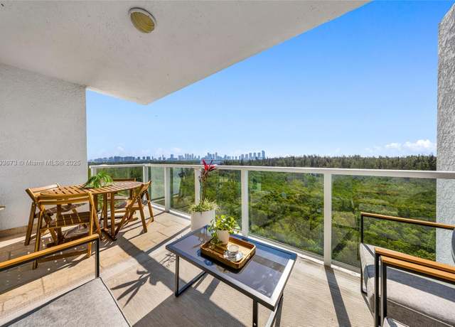 Property at 14951 Royal Oaks Ln #901, North Miami, FL 33181, 3 beds, 3.5 baths