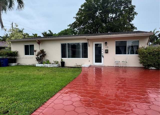 Property at 918 NE 6th St, Hallandale Beach, FL 33009, 3 beds, 2 baths