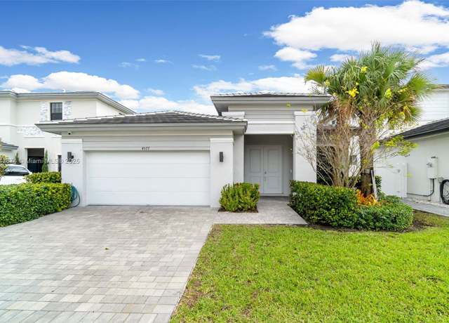 Property at 4577 SW 174th Ave, Miramar, FL 33029, 3 beds, 2.5 baths