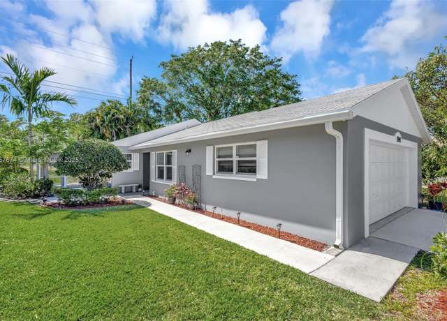 Property at 1241 Pine Sage Cir, West Palm Beach, FL 33409, 3 beds, 2 baths