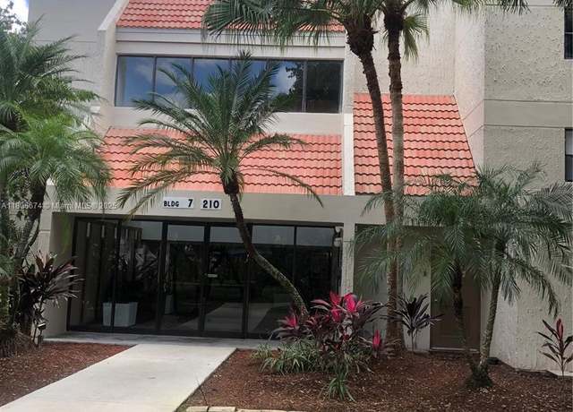 Property at 210 Lakeview Dr #207, Weston, FL 33326, 2 beds, 2 baths