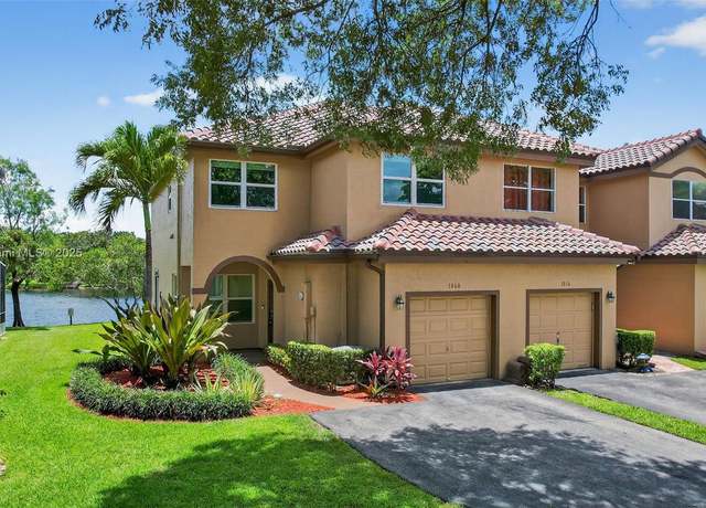 Property at 1860 SW 53rd Ave, Plantation, FL 33317, 3 beds, 2.5 baths