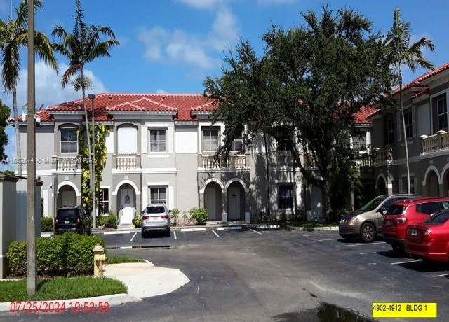 Property at 4917 SW 141st Ave #4, Miramar, FL 33027, 3 beds, 2.5 baths
