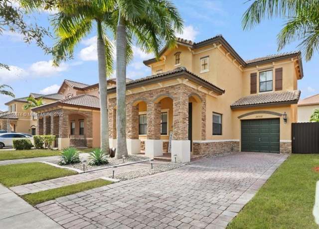 Property at 24306 SW 113th Psge, Homestead, FL 33032, 4 beds, 2.5 baths