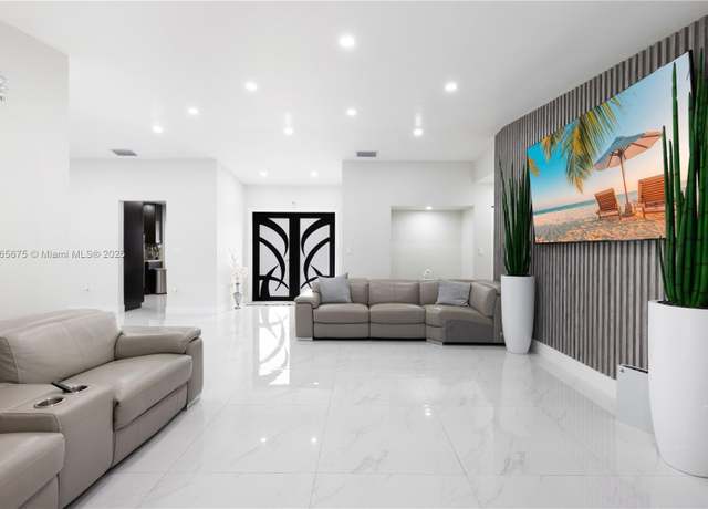 Property at 18650 SW 127th Ct, Miami, FL 33177, 5 beds, 3 baths