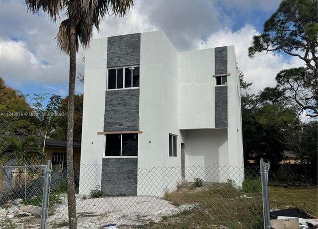 Property at 518 NW 13th Ave, Fort Lauderdale, FL 33311, 3 beds, 2.5 baths