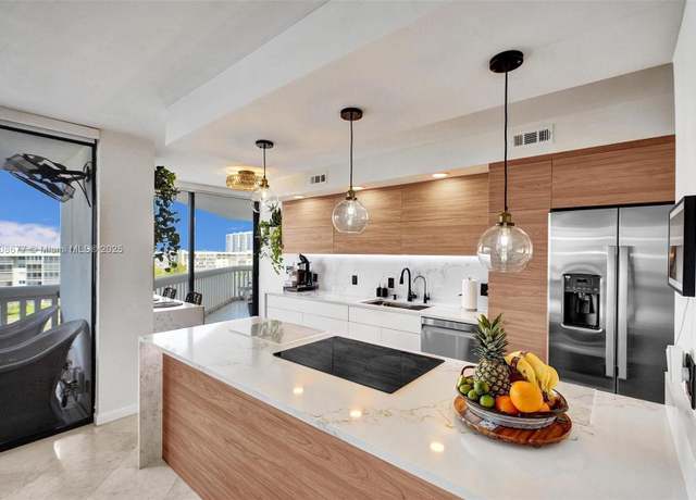 Property at 1000 W Island Blvd #611, Aventura, FL 33160, 2 beds, 2 baths