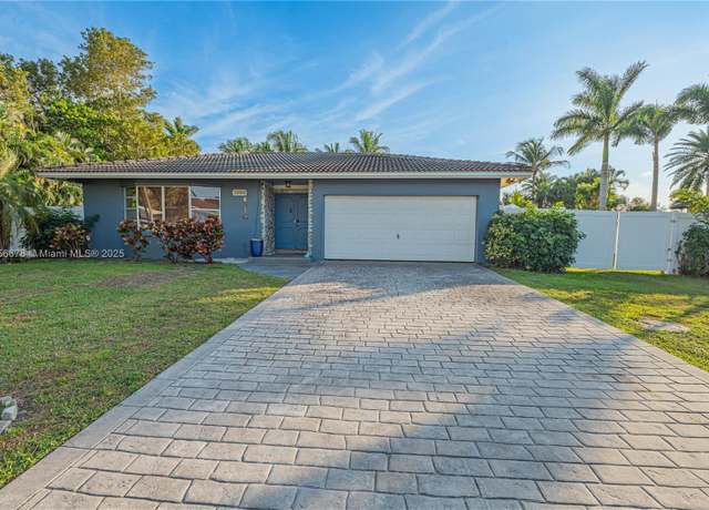 Property at 11400 Tara Dr, Plantation, FL 33325, 3 beds, 2 baths