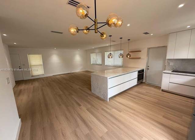 Property at 1155 98th St #4, Bay Harbor Islands, FL 33154, 2 beds, 2 baths