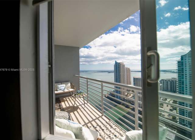 Property at 325 S Biscayne Blvd #4115, Miami, FL 33131, 2 beds, 2 baths