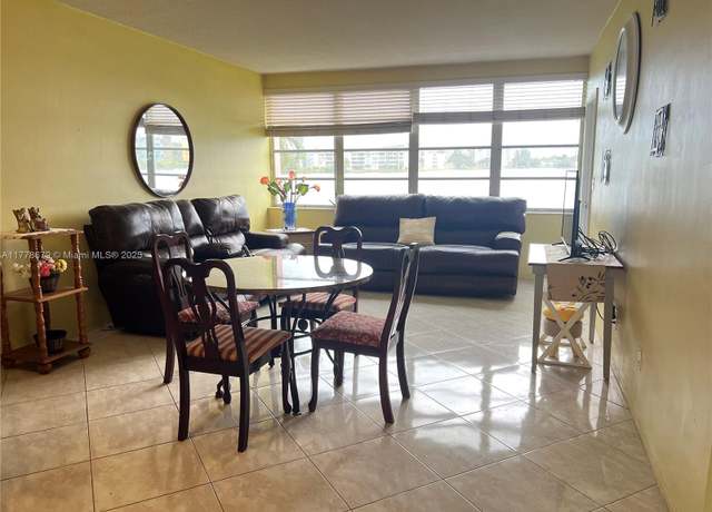 Property at 18555 NE 14th Ave #516, Miami, FL 33179, 1 bed, 1.5 baths
