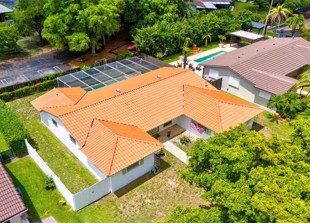Property at 6736 Orchid Dr, Miami Lakes, FL 33014, 3 beds, 2 baths