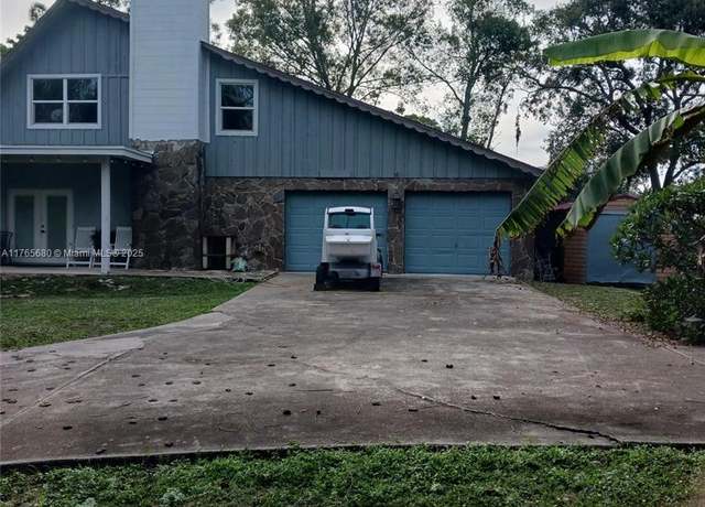 Property at 1616 Churchill St, Lake Placid, FL 33852, 2 beds, 3 baths