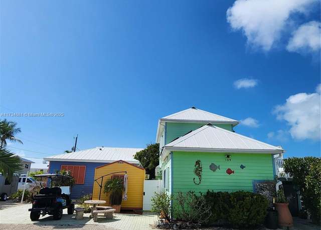 Property at 109 S Layton Dr, Long Key, FL 33001, 3 beds, 2 baths