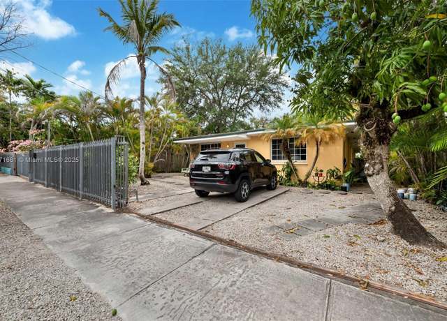 Property at 2960 Whitehead St, Coconut Grove, FL 33133, 9 beds, 6 baths