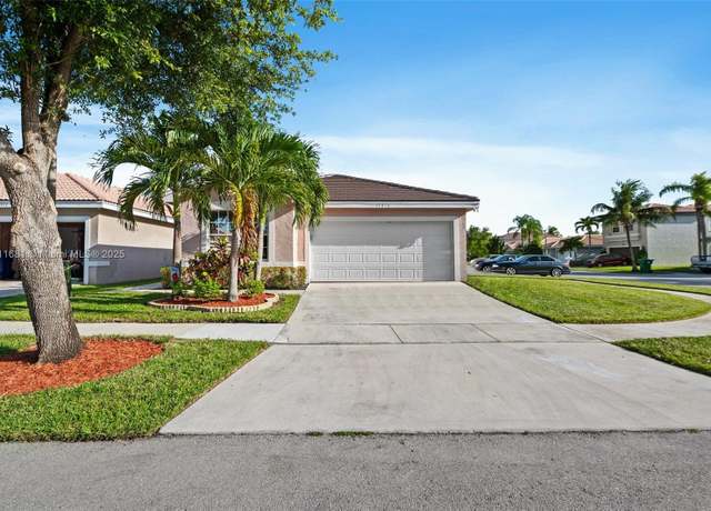 Property at 17476 SW 20th St, Miramar, FL 33029, 4 beds, 2 baths