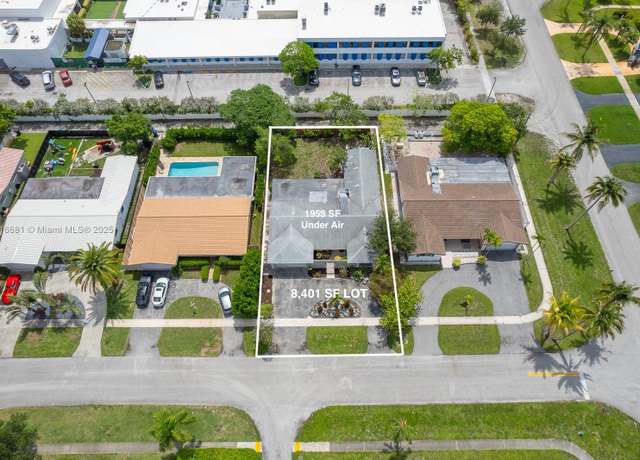 Property at 1305 N 47th Ave, Hollywood, FL 33021, 4 beds, 2 baths