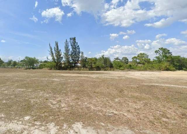 Property at 1403 NW 24th Ter, Cape Coral, FL 33993