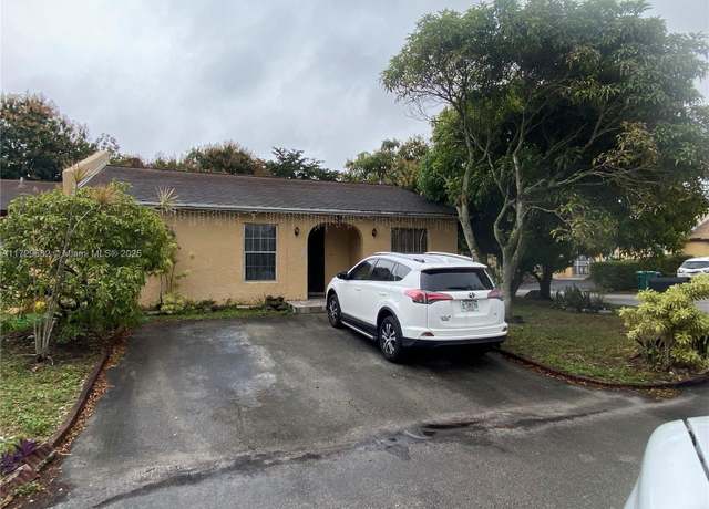 Property at 3019 NW 203rd Ln, Miami Gardens, FL 33056, 3 beds, 2 baths