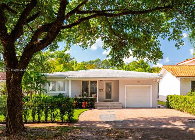 Property at 708 Majorca Ave, Coral Gables, FL 33134, 3 beds, 2 baths