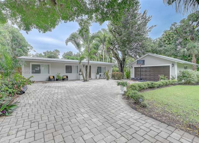 Property at 369 Caloosa, La Belle, FL 33935, 3 beds, 2 baths