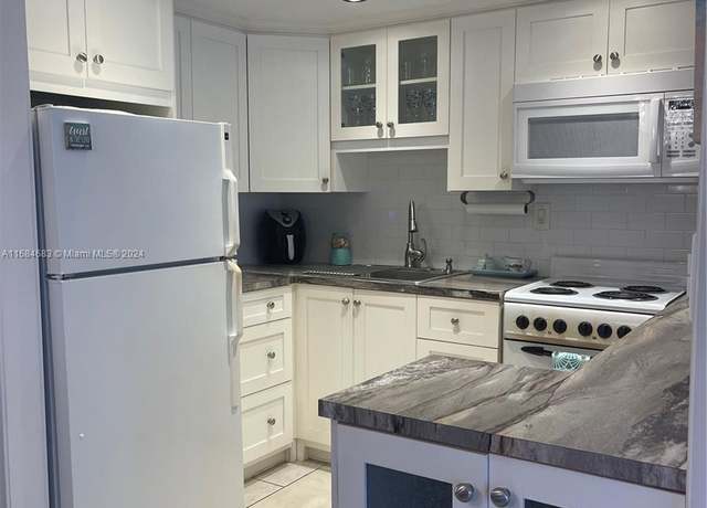 Property at 9141 Sunrise Lakes Blvd #206, Sunrise, FL 33322, 1 bed, 1 bath