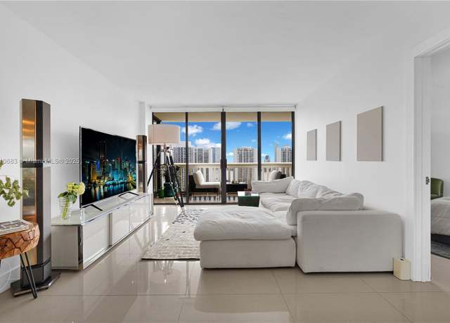 Property at 1000 Island Blvd #2508, Aventura, FL 33160, 2 beds, 2 baths