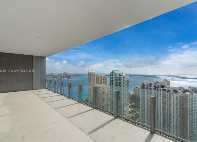 Property at 300 Biscayne Blvd Way #4202, Miami, FL 33131, 3 beds, 3.5 baths