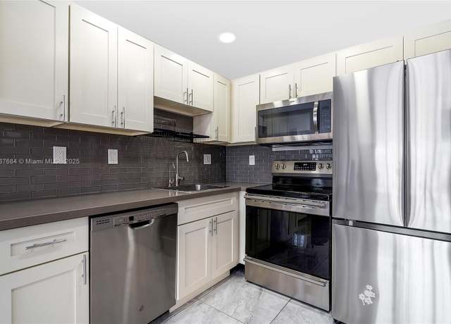 Property at 200 172nd St #404, Sunny Isles Beach, FL 33160, 1 bed, 1 bath