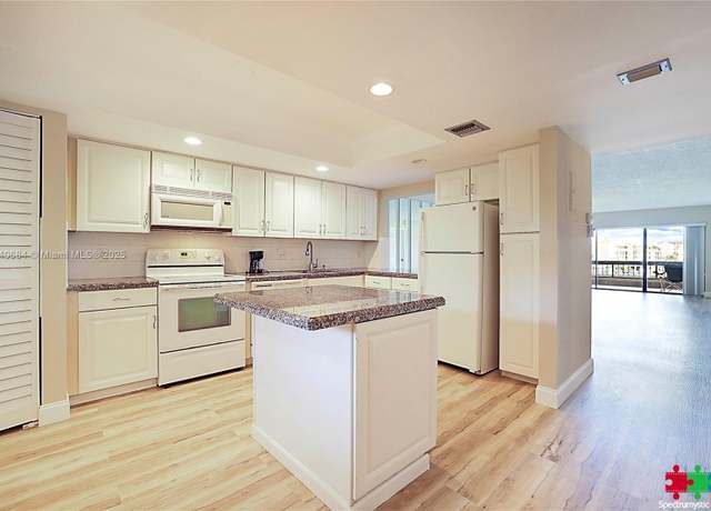 Property at 1036 Us Highway 1 #216, North Palm Beach, FL 33408, 2 beds, 2 baths