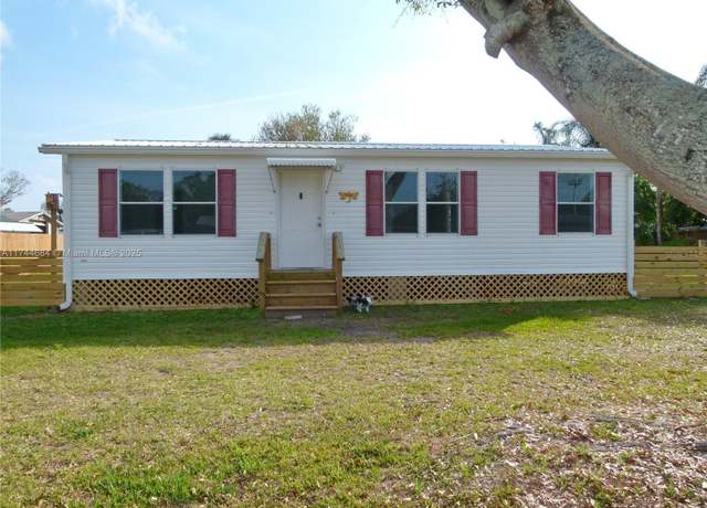 Property at 3412 SE 25th St, Okeechobee, FL 34974, 3 beds, 2 baths