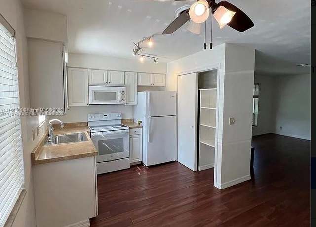 Property at 3600 Jackson St #8, Hollywood, FL 33021, 1 bed, 1 bath