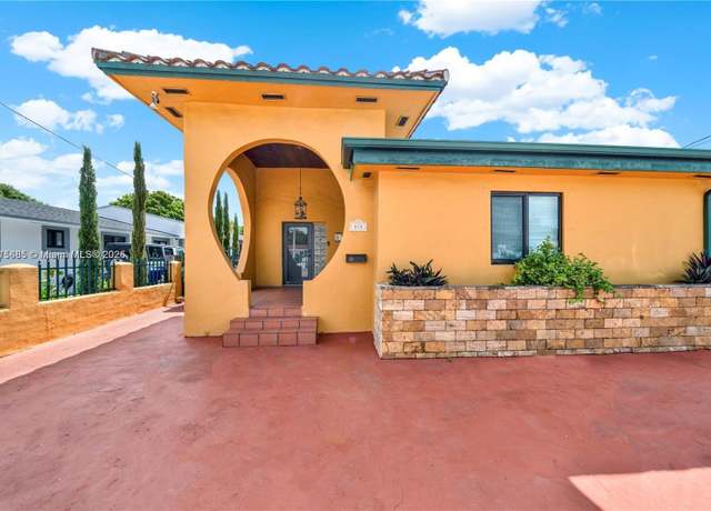 Property at 818 NW 34th Ave, Miami, FL 33125, 10 beds, 5 baths