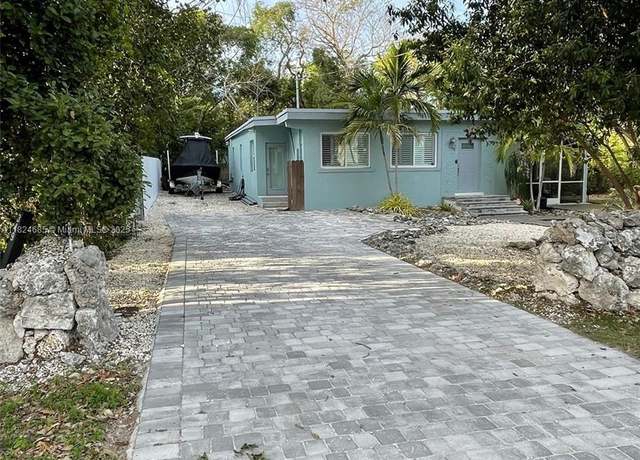 Property at 349 Mahogany Dr, Key Largo, FL 33037, 2 beds, 2.5 baths