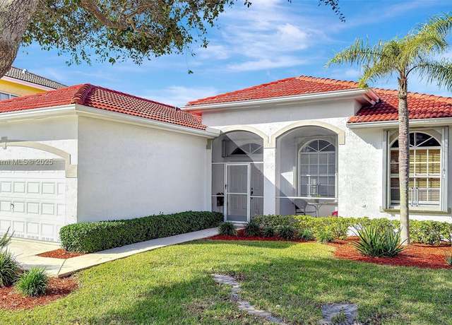 Property at 460 SE 25th Dr, Homestead, FL 33033, 3 beds, 2 baths