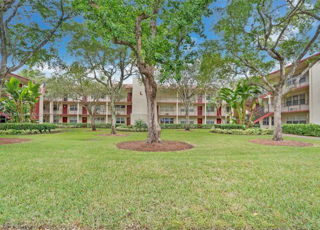 Property at 200 SW 132nd Way Unit 210L, Pembroke Pines, FL 33027, 2 beds, 1.5 baths