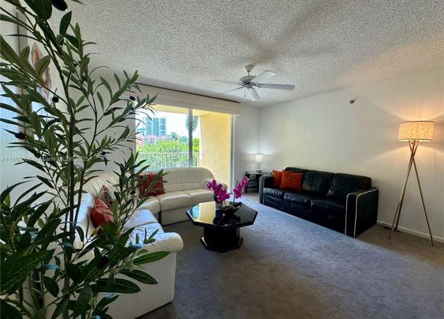Property at 19701 E Country Club Dr #5405, Aventura, FL 33180, 1 bed, 1 bath